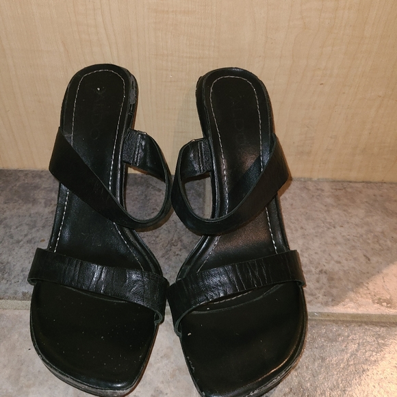 7.5 Aldo Y2K black strapped heels - Picture 2 of 4